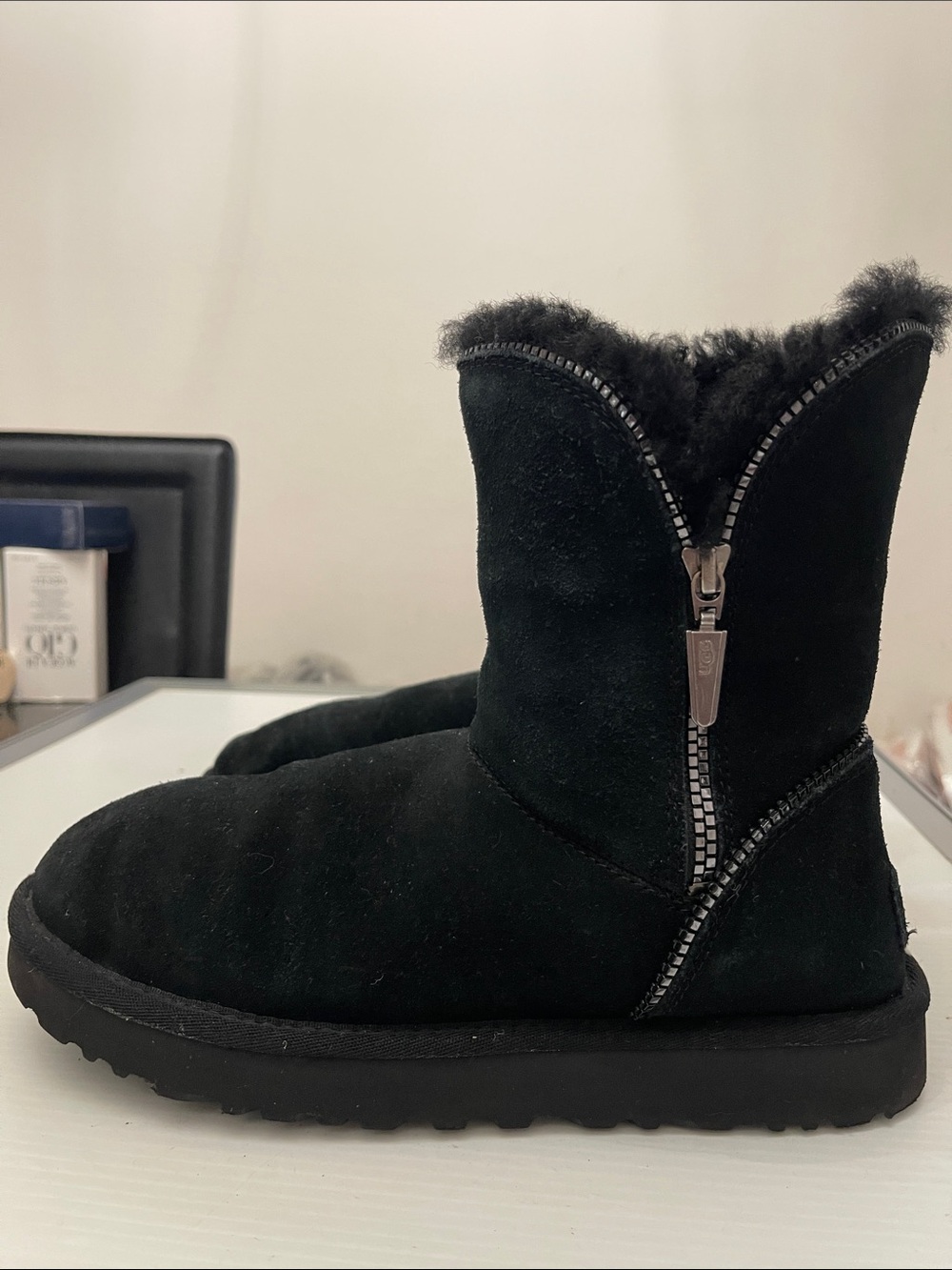 UGG WINTER FLORENCE BLACK SUEDE BOOTS WOMENS SIZE 9